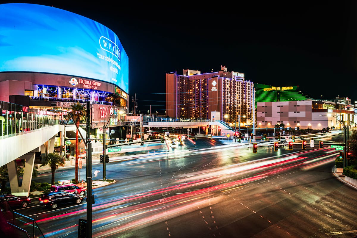 Driving in Las Vegas: Parking, Tolls and Local Tips
